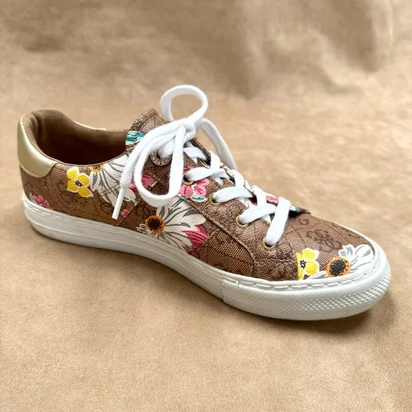 GUESS GW Loven 3 Brown Floral Logo Sneakers 8.5 EUC Shoes Designer Look - Picture 2 of 10